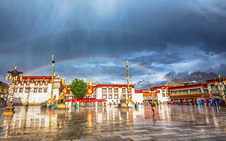 『天空の聖地』チベット周遊ラサ・ツェタン・シガツェ8日間